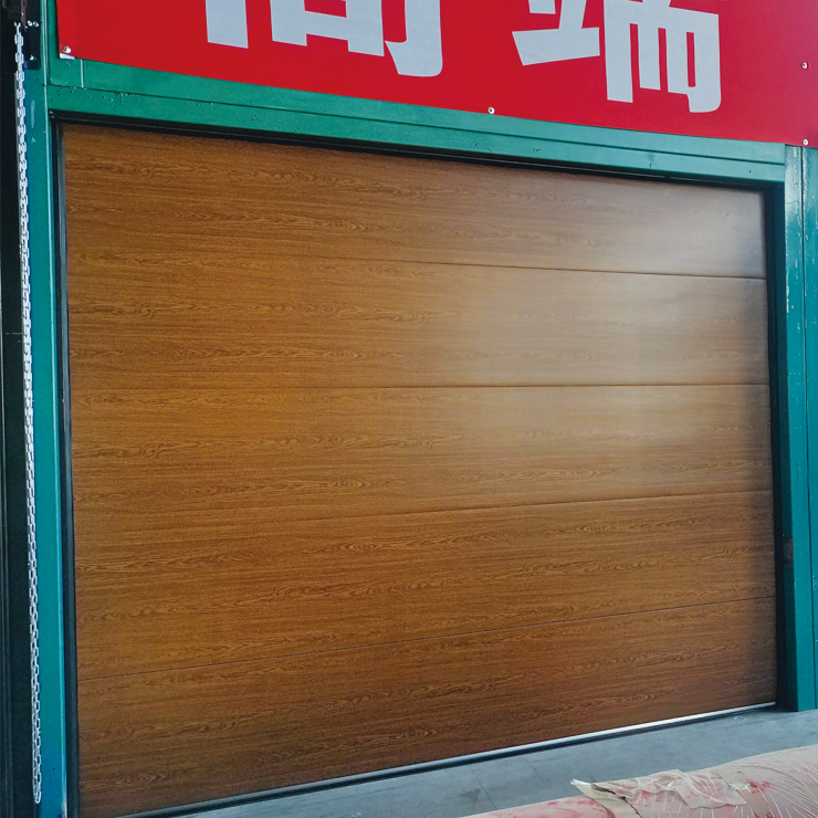 Suiteáil doirse garáiste tí